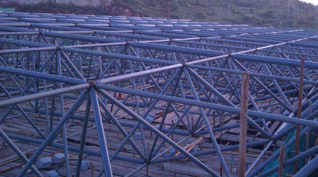 兴平概述网架加工中对钢材的质量的过细恳求